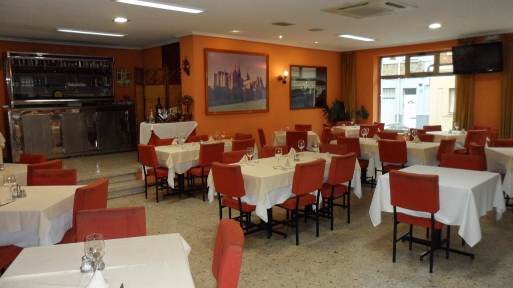 Hostal Coruna 아스토르가 외부 사진
