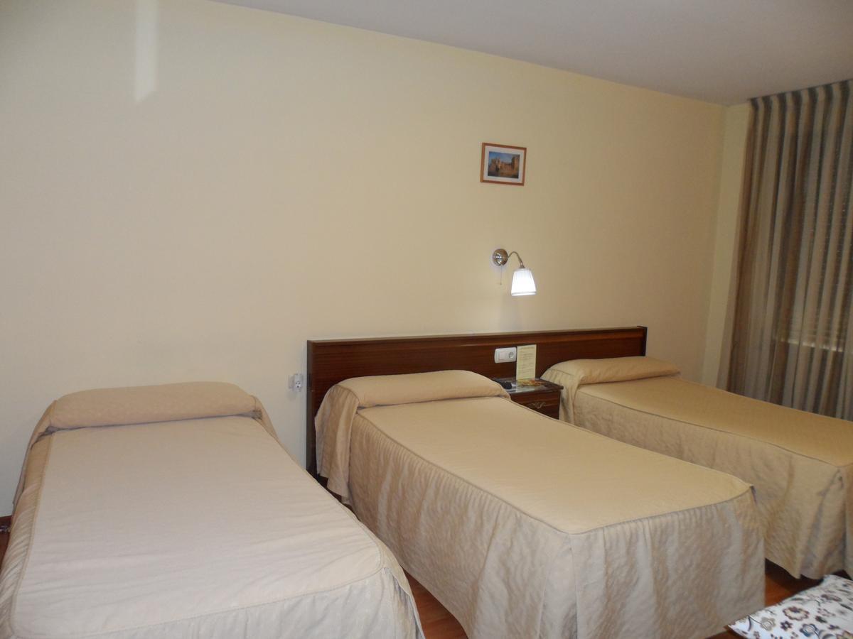 Hostal Coruna 아스토르가 외부 사진