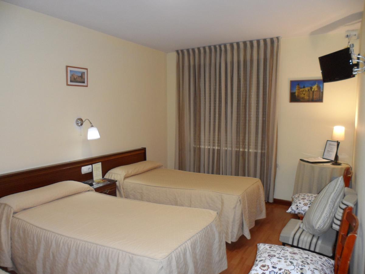 Hostal Coruna 아스토르가 외부 사진