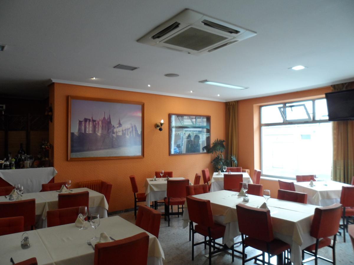 Hostal Coruna 아스토르가 외부 사진