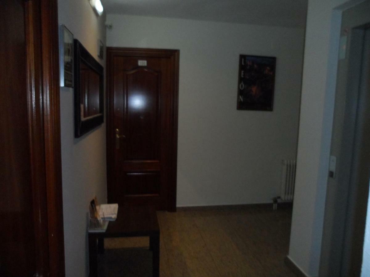 Hostal Coruna 아스토르가 외부 사진