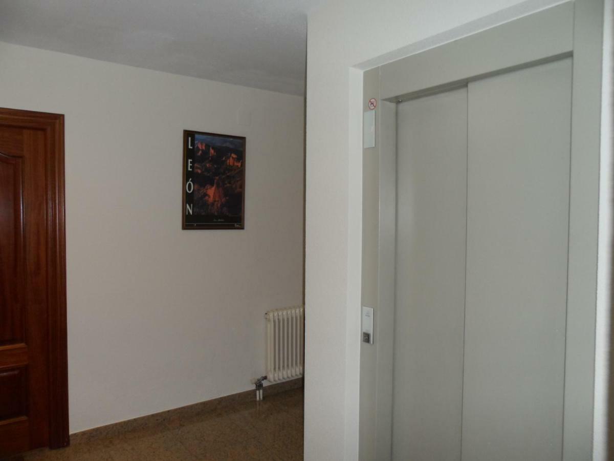 Hostal Coruna 아스토르가 외부 사진