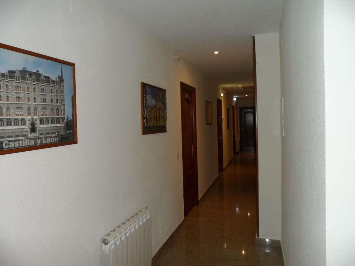 Hostal Coruna 아스토르가 외부 사진