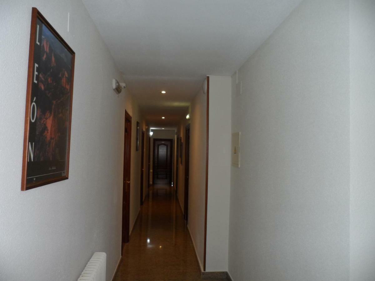 Hostal Coruna 아스토르가 외부 사진
